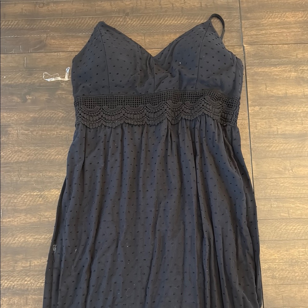 Elegant Black Sleeveless Dress